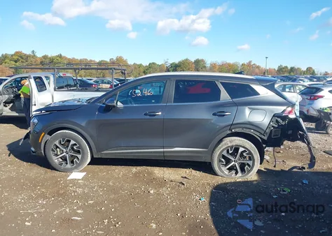 2023 Kia Sportage Hybrid Ex z USA, uszkodzony, nr VIN KNDPVCAG1P7069813